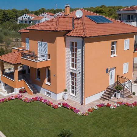 Villa Suzana Biograd Na Moru Exterior photo