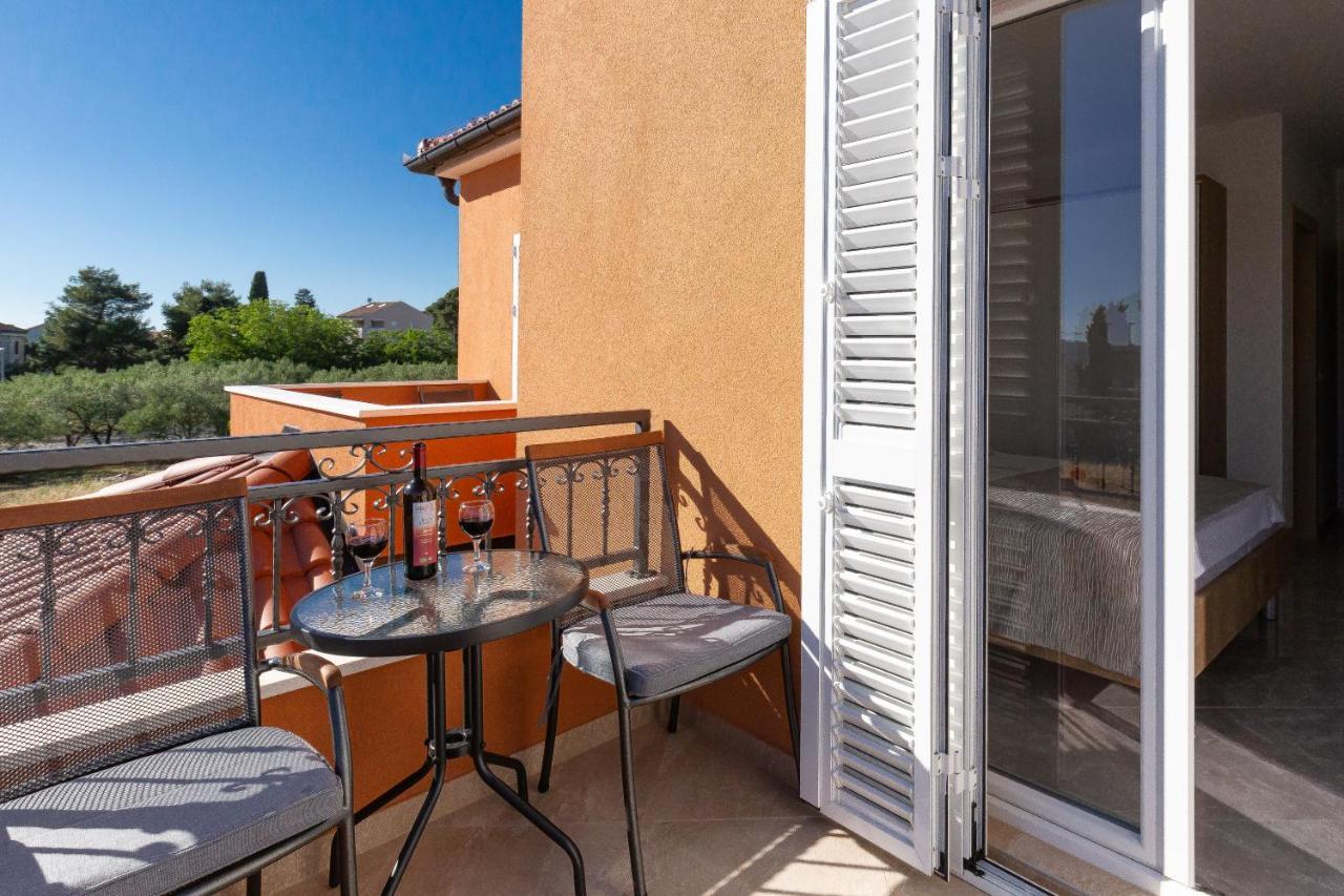 Villa Suzana Biograd Na Moru Exterior photo